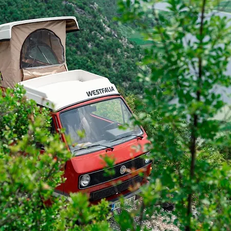 Red Westfalia Bus *