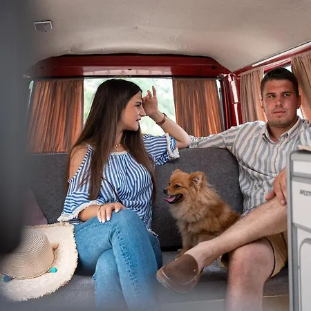 Campingplatz Red Westfalia Bus *